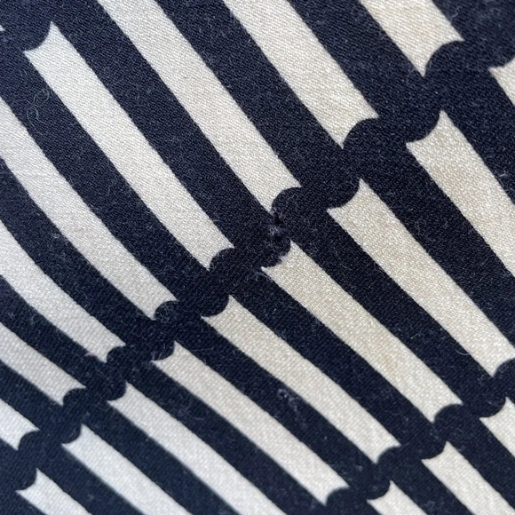 Versace Versus geometric wool A frame shift dress, size IT42 (US 6) - Picture 10 of 15